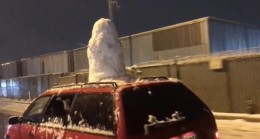 Tuzla’da kardan adam yapıp trafikte gezdirdiler