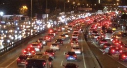 İstanbul’da haftanın ilk mesai gününde akşam trafiği felç oldu