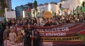 İstanbul’daki İsrail Başkonsolosluğu önünde Refah katliamı protesto edildi