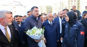 Bakan Kurum, “11 ilde 174 ayrı alanda 3 bin 481 şantiyede 200 bin emekçi çalışıyor”