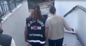 Sinem Dedetaş gözaltına alındı