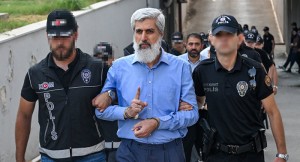 Alparslan Kuytul, eşi Semra Kuytul ve 33 örgüt üyesi tutuklandı