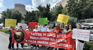 Rumeli Hisarı’ndaki bitmeyen restorasyona tepki: “90 günde yapıldı, 6,5 yıldır bitirilemiyor”