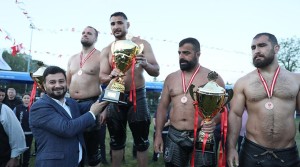 Kağıthane yağlı güreş etkinliklerinin başpehlivanı: Mustafa Taş