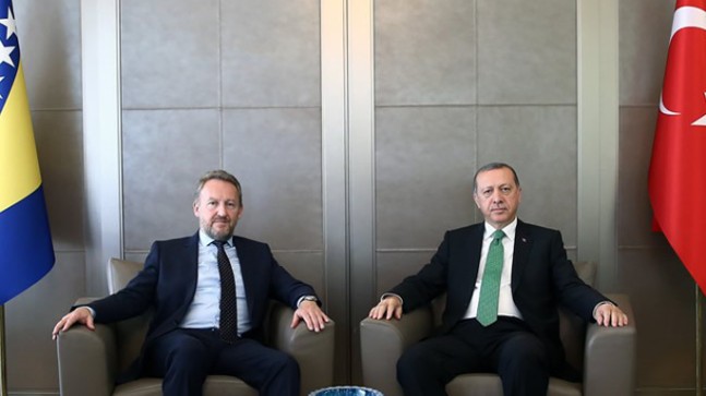 Cumhurbaşkanı Erdoğan İzetbegoviç ile bir araya geldi