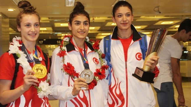 Tekvando Milli Takımı dünya 2.’si