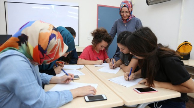 Beykoz Belediyesi, iş arayanlara beceri eğitimi veriyor