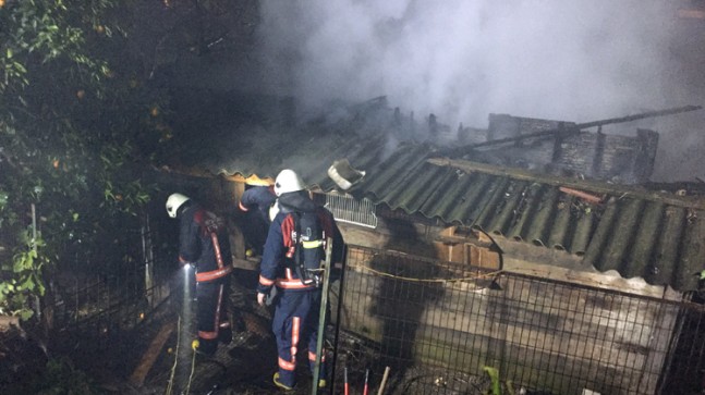 Kadıköy Hasanpaşa’da ev kül oldu