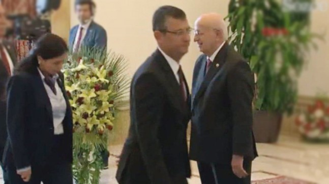 CHP’nin ”troll vekili” Gülay Yedekci..!!