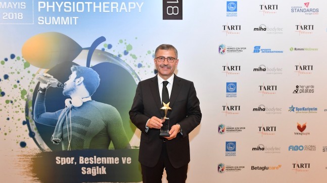 Başkan Türkmen’e bir ödül daha