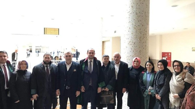 Başörtüsüne tükürük cezasız kalmamalı!