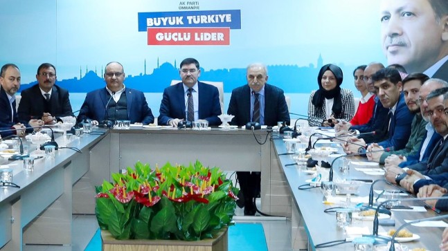 İsmet Yıldırım ilçede sıcak karşılandı