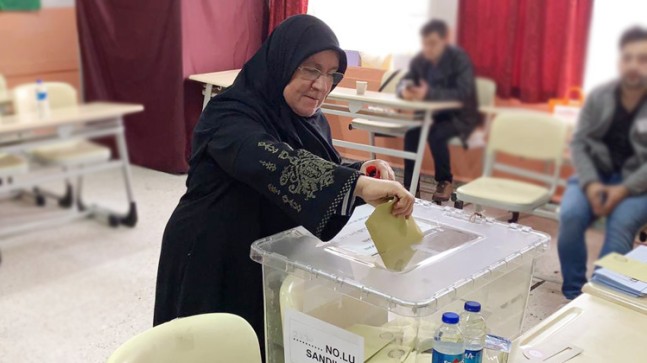 Maruze Keleş teyze oyunu kullandı