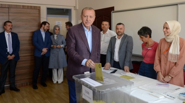 Başkan Erdoğan oyunu kullandı