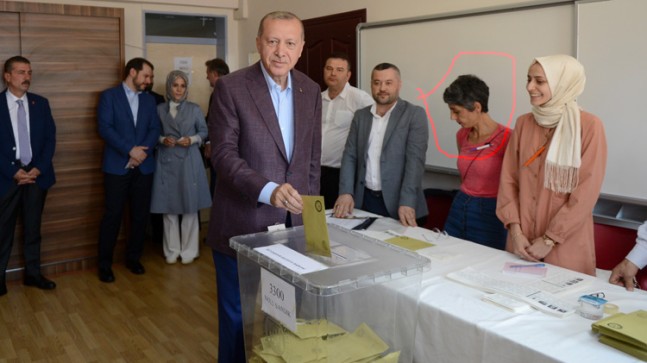 Nefretinde boğul inşallah!