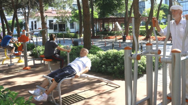 Ümraniye’de 7’den 70’e spor imkanı