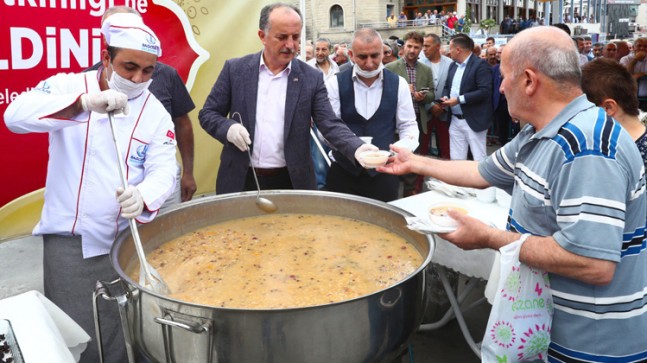 Bağcılar’da aşure bereketi