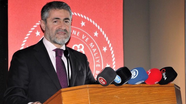 Nurettin Nebati ailece zehirlendi