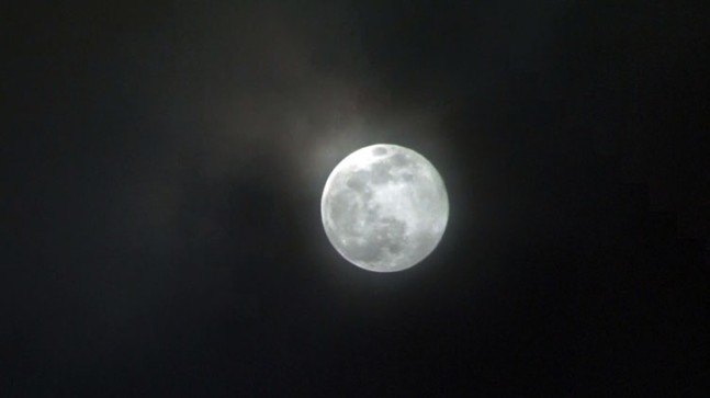 İstanbullular ‘Ay’ı seyrine doyamadı