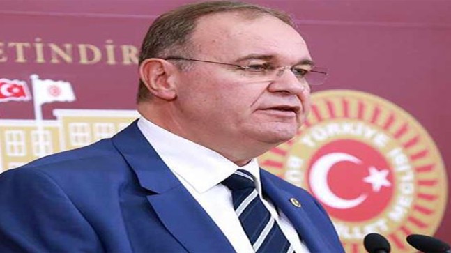 Sen neymişsin be Faik Öztrak!