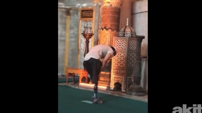 Namaz aşkı engel tanımıyor
