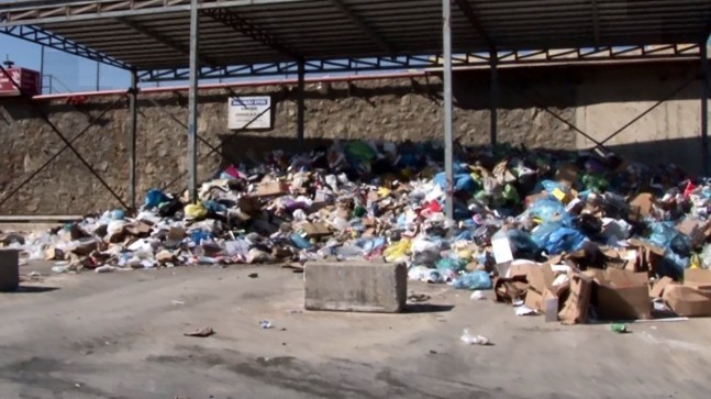 Pendik Belediyesi, Sabiha Gökçen Havalimanı’nın sıfır atıklarını topluyor