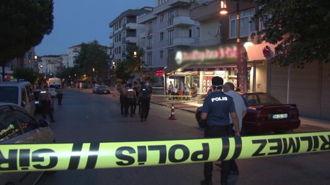 Hırsızlar bekçilere ateş açtı