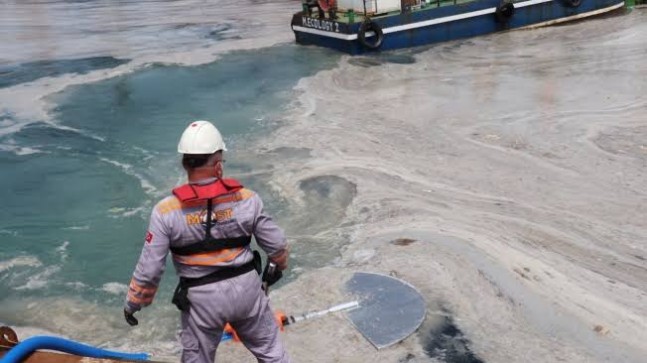 İstanbul umurunda olmayan İmamoğlu’na duyurulur: İstanbul’da bin 361 metreküp müsilaj temizlendi