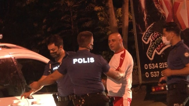 Sarhoş sürücü beş araca çarptı