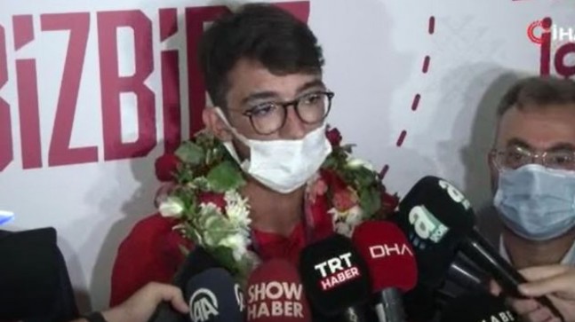 Türkiye’nin altın evladı yurda döndü