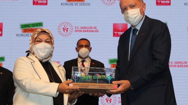 Sancaktepe Belediyesi’ne “Genç Dostu Şehirler“ ödülü