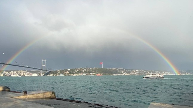 Gökkuşağının güzelliği hayran bırakıyor