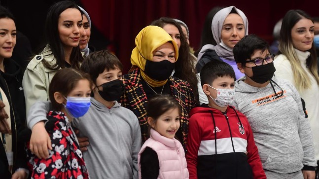 Sancaktepe’de Doğal Buz Pisti sömestr tatilinde kapılarını çocuklara  açtı