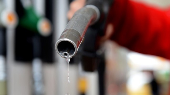 Akaryakıta zam yapıldı