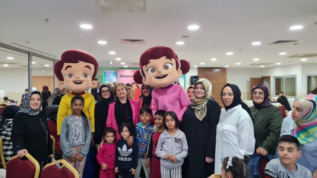 Çekmeköy’ün AK Kadınları, 250 yetim ve öksüz çocuğun başını okşadı