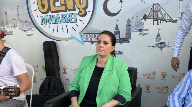 AK Parti’den bahseden Julide Sarıeroğlu, “Fatih’in İstanbul’u fethettiği yaşa henüz yeni geliyoruz”