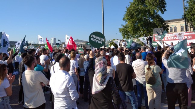 Gelecek Partisi hemen seçim istiyor