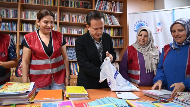 Tuzla’da kitaplar devletten, kırtasiye malzemeleri Tuzla Belediyesi’nden