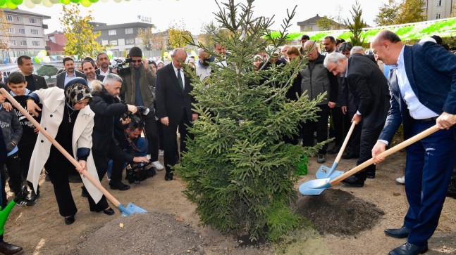 Sancaktepe’de fidanlar toprakla buluştu