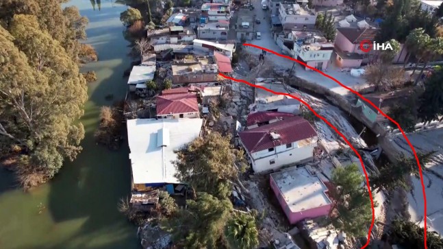 Fay hattı köyü ikiye ayırdı