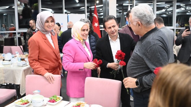 Başkan Yazıcı şehit aileleri ve gaziler ile iftarda bir araya geldi