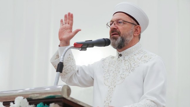 Diyanet İşleri Başkanı Erbaş’tan, İsveç’te Kuran-ı Kerim yakılmasına tepki
