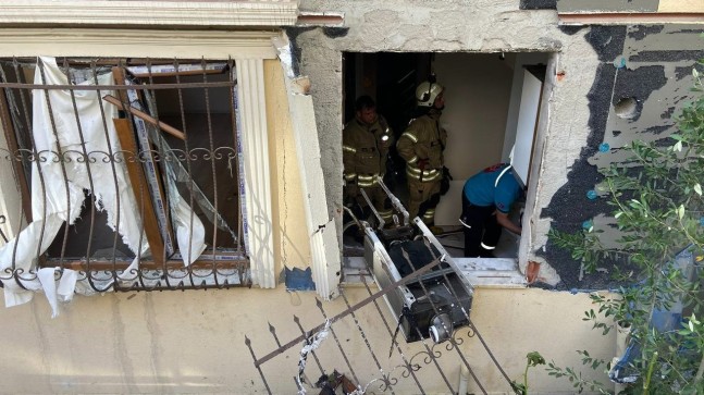 Çekmeköy’de doğalgaz patladı