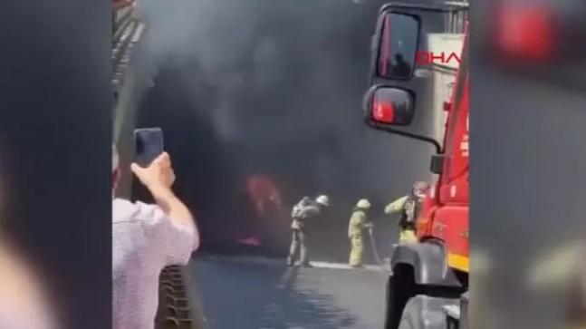 Ümraniye’de İETT otobüsü alev alev yandı