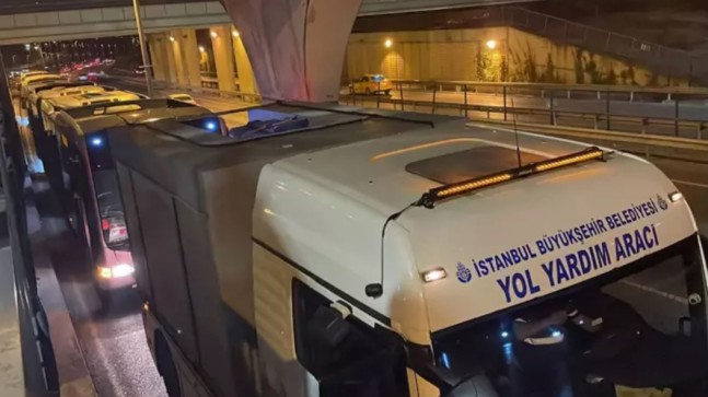 İstanbullular İBB’nin toplu taşıma arızalarından bıktı!