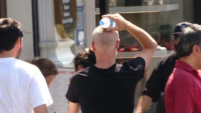 İstanbul’da sıcak hava bunalttı