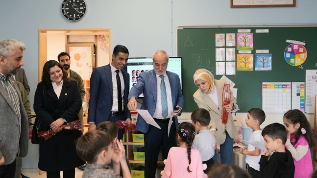 Arnavutköy Belediyesi’nden öğretmenlere 24 Kasım sürprizi