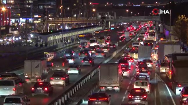 İstanbul trafiği her zamanki gibi!