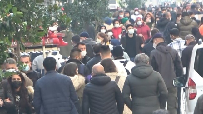 İstiklal Caddesi’nde sorumsuz sürüsü!