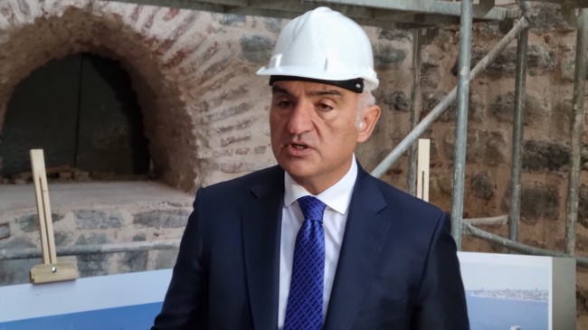 Bakan Ersoy, Kız Kulesi’nden açıklamalarda bulundu